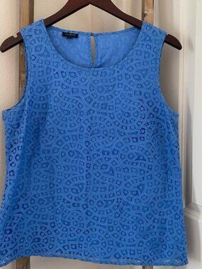 NWOT - Women’s Talbots - Blue Sleeveless Lace Top - Size 10/Medium